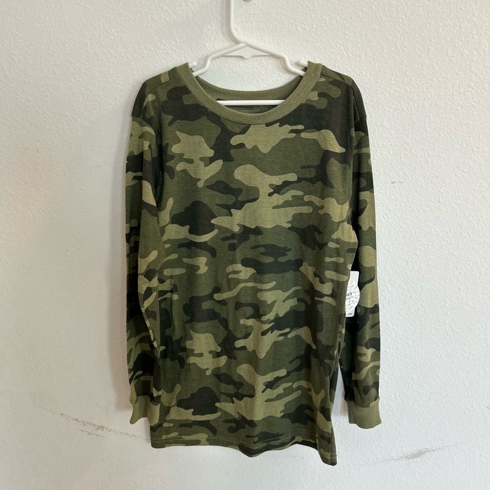 ❤️5 For $20❤️ Free Planet Boys Army Long Sleeve Shirt NWT

Size 8

NWT